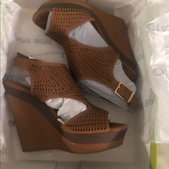 Gianni Bini Shoes - Gianni Bini Wedges